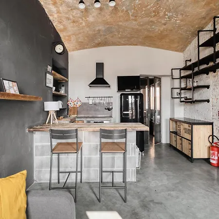 Nyc-style Industrial On Navigli Apartament Mediolan