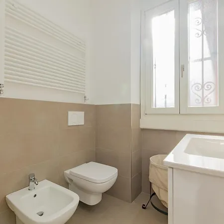 Stayq - Moscova - Porta Garibaldi * Milánó