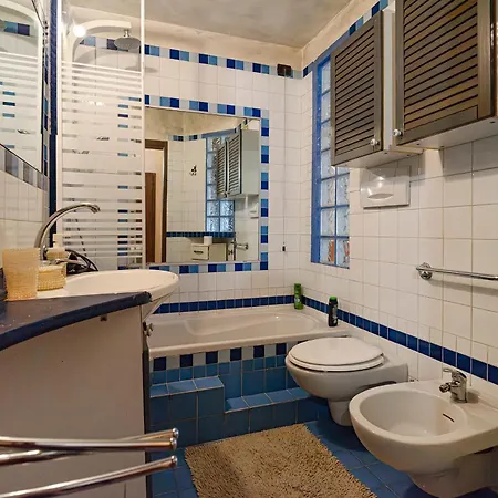 Gold - 5 Minutes From Duomo アパート