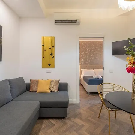 Apartment B - Diamond In The Center