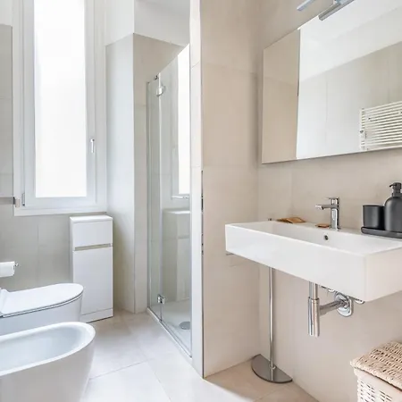 Luxury Via Morgagni 4 Pax Wi-fi Apartment Milan