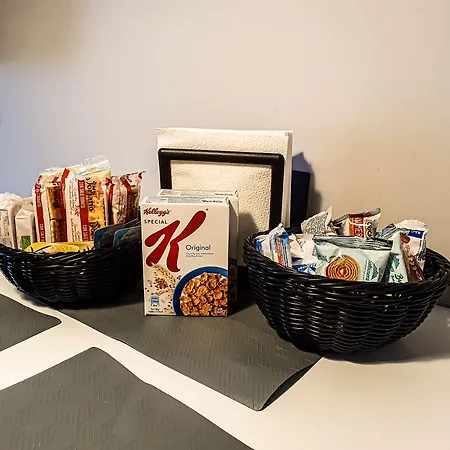 梅内基诺公寓式酒店 4* 米兰