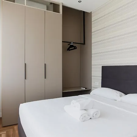 Yls Luxury 2 Apartment *