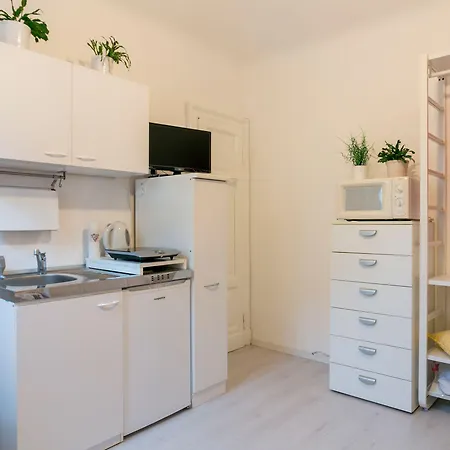 Commenda White Apartment *