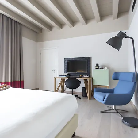 萨沃纳18号套房 米兰