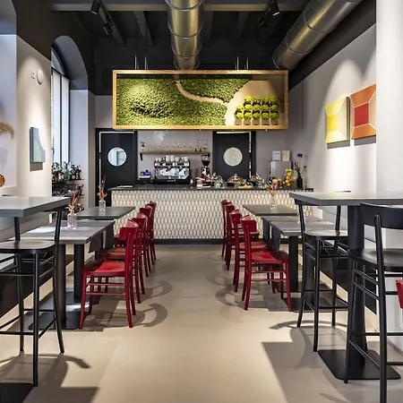 萨沃纳18号套房 酒店