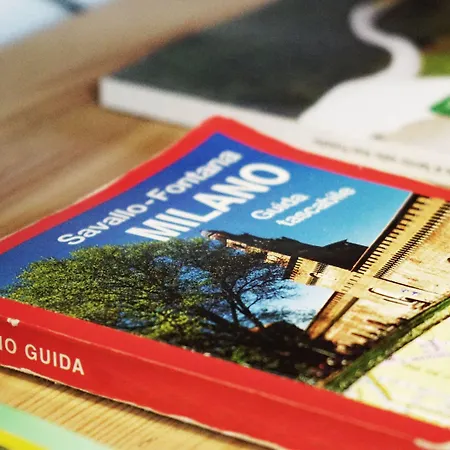 Aig Piero Rotta Hostal Milán