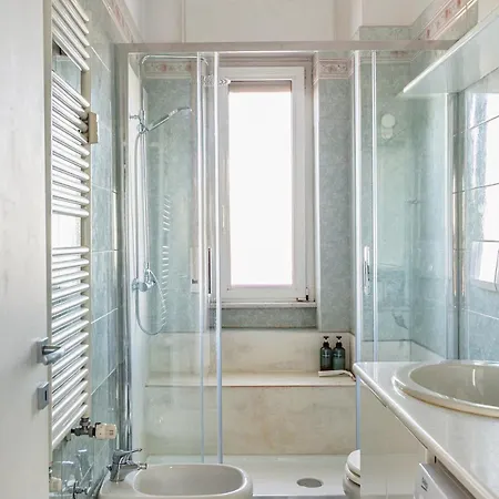 Bright With Canal Balcony * ミラノ