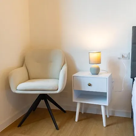 Modern 2br 2ba Metro Access 12min Duomo *