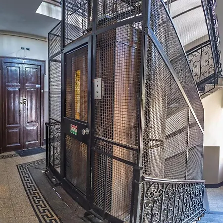 Modern 2br 2ba Metro Access 12min Duomo