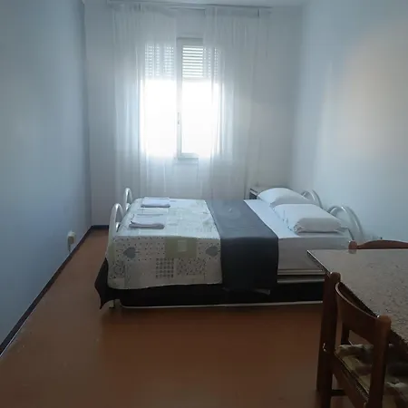 Casa de hóspedes Lz Smartstays *