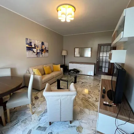 Attaccato M2 Apartamento *