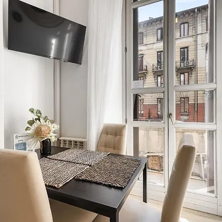 Isola District - Fashion House