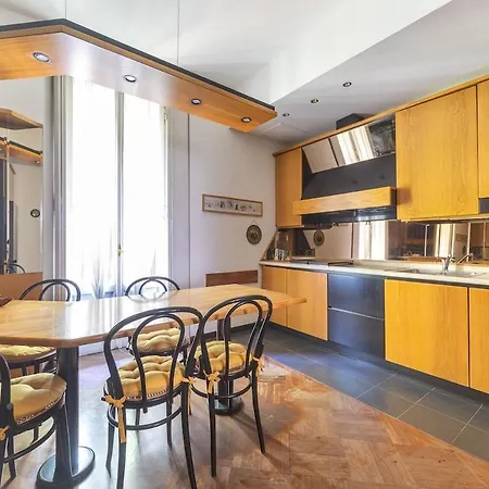 La Casa Dei Dieci - Stazione アパート