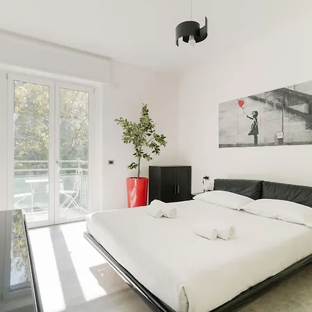 Navigli Modern Hub - 3 Matrimoniali E 2 Bagni Lägenhet