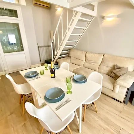Central-duomo- Beautiful Loft - 400 Meters From The Metro Διαμέρισμα *