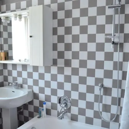 Lovely 1 Bedroom In Milano, Brera 아파트 *