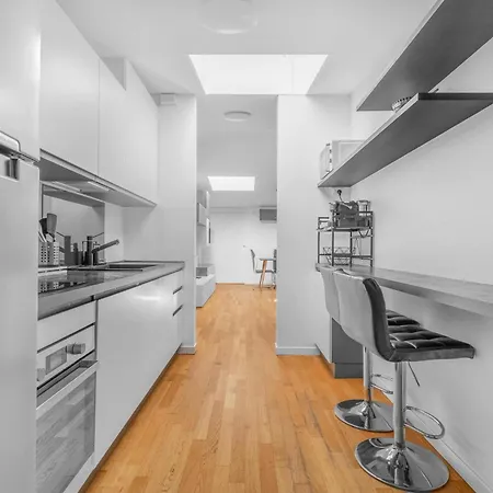 Attico Con Vasca, Posto Auto E Metro Sotto Casa Milan