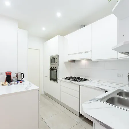 Valtorta Living - Elegant 3br Mm Turro *