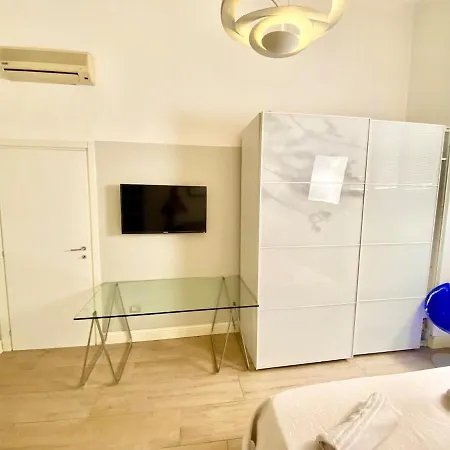 Apartman Central-duomo- Beautiful Loft - 400 Meters From The Metro