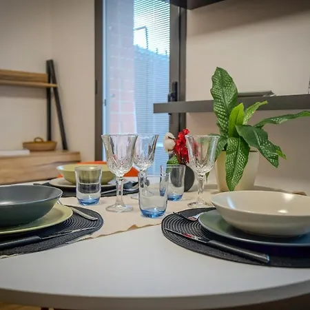 Casa Con Giardino Vicino Linate, 5 Minuti Arena Olimpica