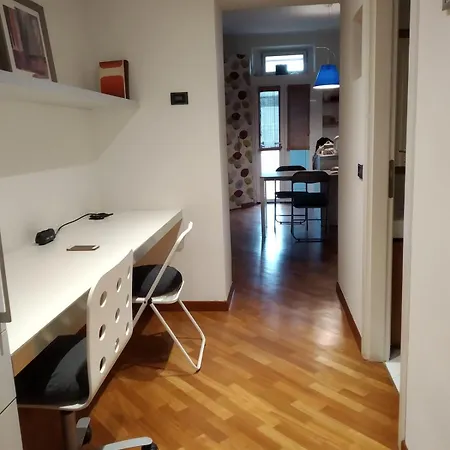 La Casa Sul Ballatoio Blu - * Milano