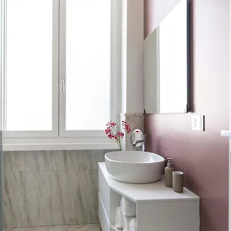 Vista Duomo Luxury شقة