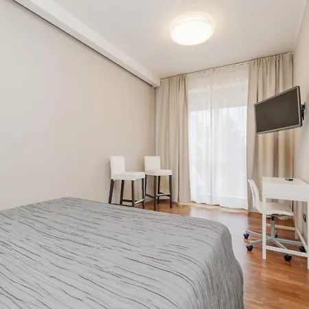 Co&mo A 16 Minuti Da Duomo