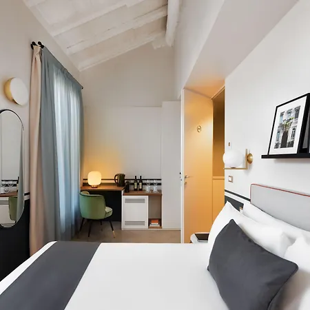 Velvet Grey Boutique Hotell