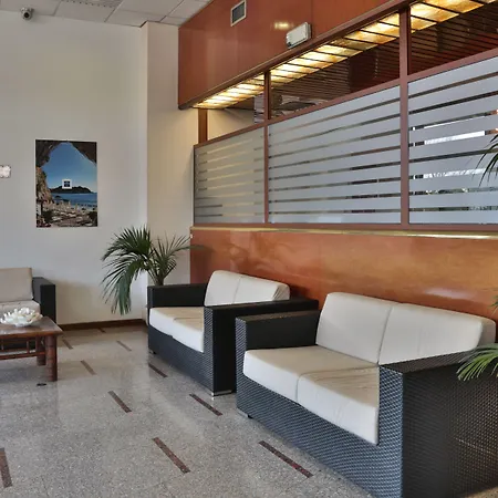 Atahotel Quark מלון