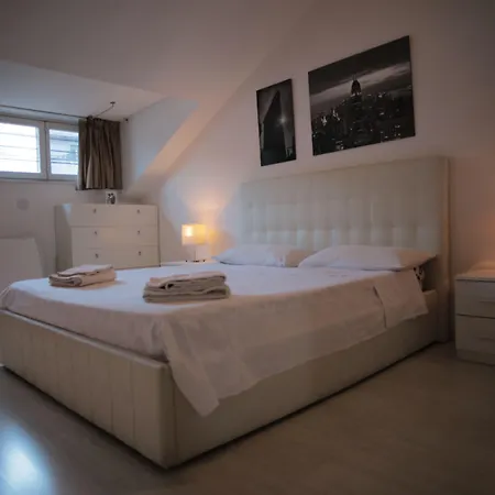 Apartment Corso Buenos Aires 35 *
