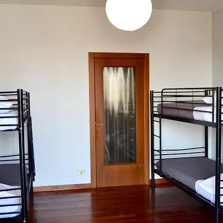 B&B Best Hostel Milano Bed and breakfast Milán