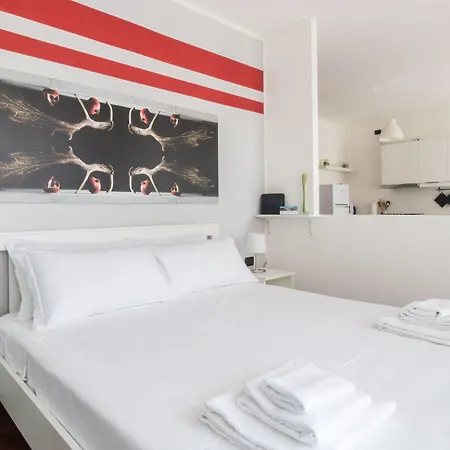 Italianway - Carrara 5 * Milán