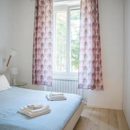 Luxury One Bedroom Corso Buenos Aires Next Duomo