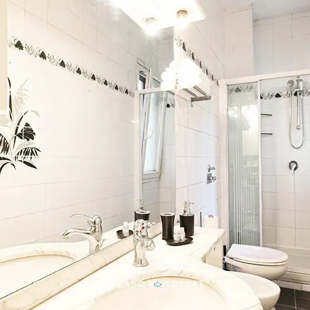 Chiara Centro Apartment Milan