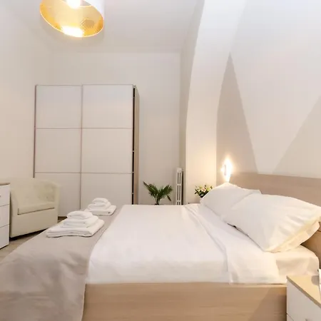 Vivimihome - Duomo Cioffi House * Milaan