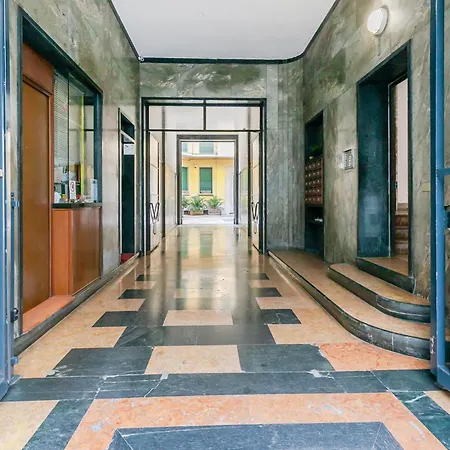 Апартаменты San Babila Executive - Discover The Historic Centre Of