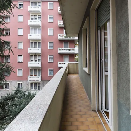 Living Isola * 밀라노