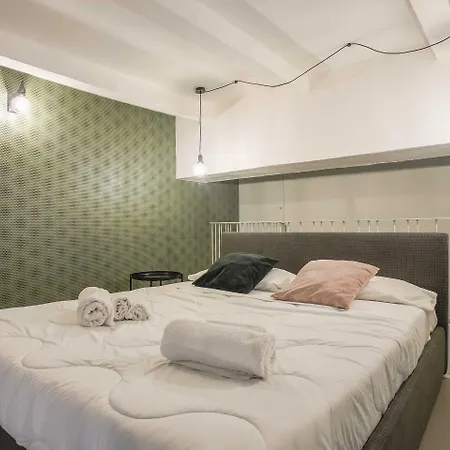 Modern Loft In Porta Venezia Daire *