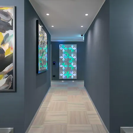 Sant'ambrogio Apartments, Reception H24 Milan