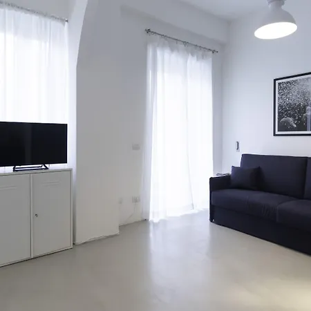 Italianway - Piazza Niccolo Tommaseo 2a