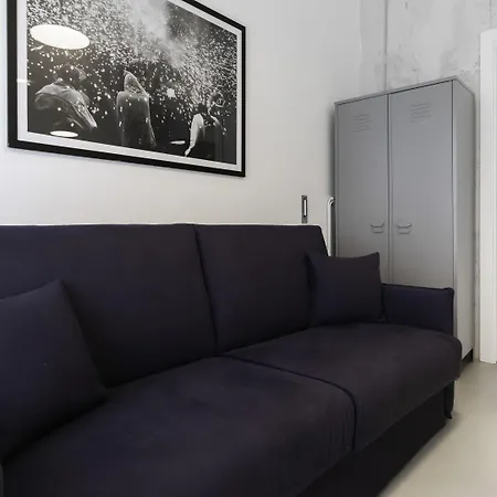 Italianway - Piazza Niccolo Tommaseo 2a Milánó