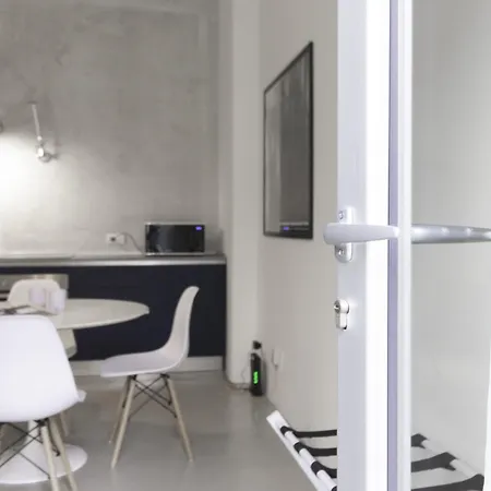 Italianway - Piazza Niccolo Tommaseo 2a