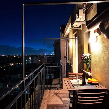 Skyline In Citta Studi A 1 Minuto Dal Metro Con Terrazzo Wi-fi E Netflix 아파트 *