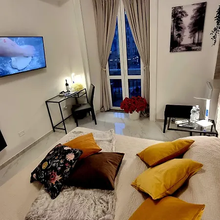 Casa Storica Piazza 5 Giornate 4*