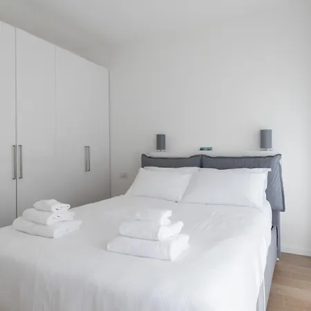 Italianway - Corso Venezia 7 *