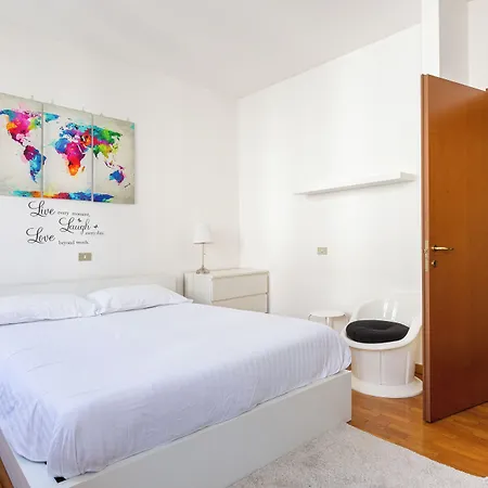 Bnbutler - Marghera - Luminoso Bilocale In Edificio Stile Vecchia Apartment *