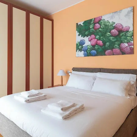 Italianway Comfort - Tolstoi 1 Apartment