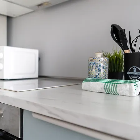 Baroni D - Free Private Parking And A-c Appartement Milaan