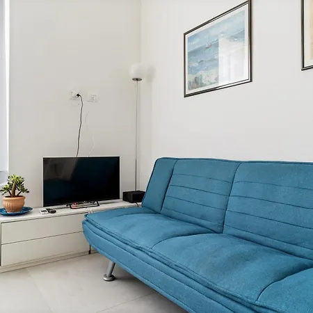 Baroni D - Free Private Parking And A-c Milaan